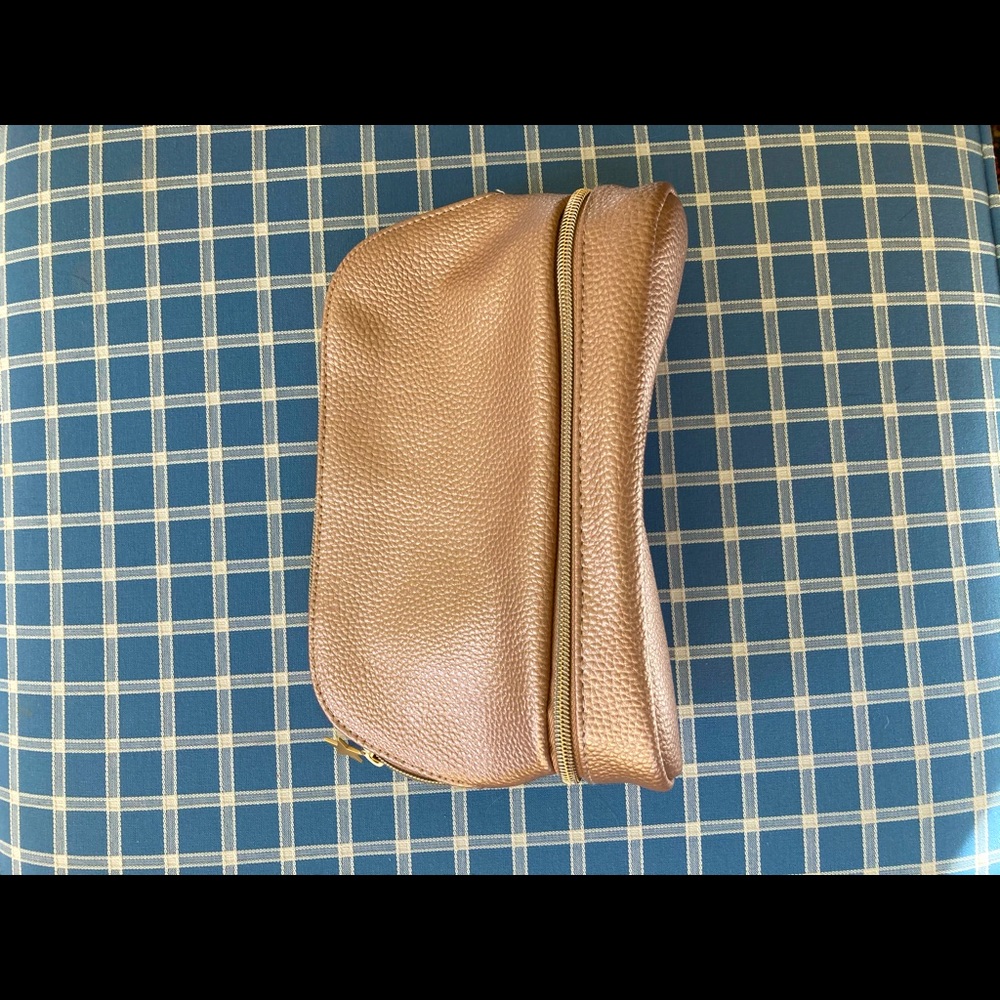 Macy’s cosmetic bag NWOT